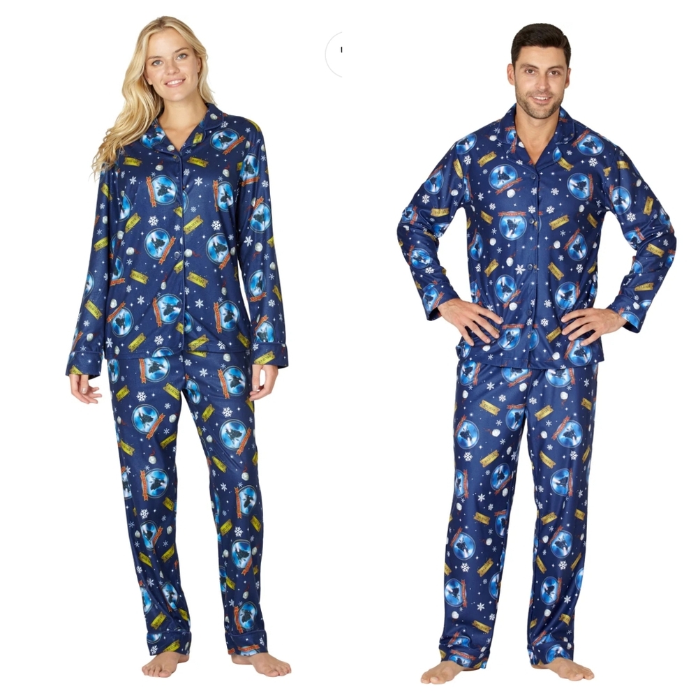 The Polar Express Christmas 2 Piece Pajama Set Adult Size Small.